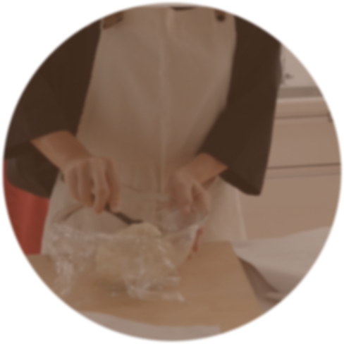 パンを作っている様子